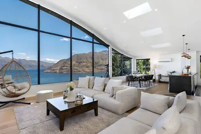 Image de Vanda Heights - Spa Pool - Spectacular Lake & Mountain Views