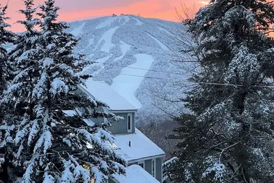 Image de Awesome cozy cabin with amazing views of Mt Snow.