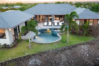 Image de New Luxury Home in Nohea w/ Private Pool Spa and Two Ohanas