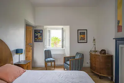 Image de un manoir du XVIIème à proximité des plages et du port, 4 chambres, 7 couchages