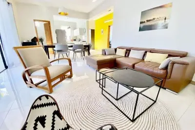 Image de Agréable appartement à Pereybere, à 2 minutes à pied de la plage.