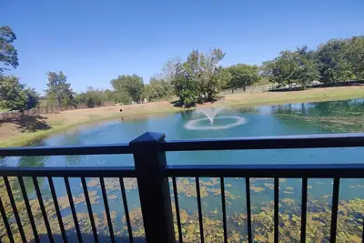 Image de Family-friendly stand alone apartment in a peaceful Suburb.