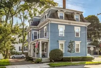 Image de First floor condo in Salem!