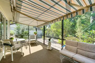 Private Backyard Oasis: Spacious Venice Escape!