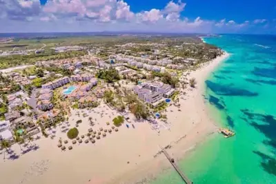 Image de Beautiful condo close to beach