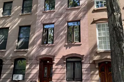 Modern 2 Bed 2 Bath & Sofa bed w/Dedicated workspace & Large Garden