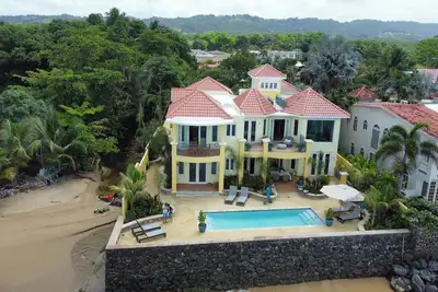 Image de Villa 2 at Casa Aguas Azules - 2-Bedroom Beachfront Villa with Pool