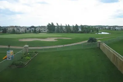 Image de 4br 5beds Luxury Golf Course Home By Henday/Whitemud/ Long Stay discount!