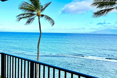 Image de Ocean Front top floor/penthouse 2bd/2ba + Loft + gorgeous lanai Views & Sunsets!