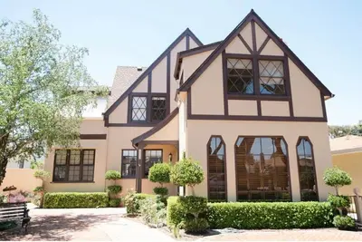Image de Charming Historic Lompoc Home. Central Coast Wine Country, Pet Friendly