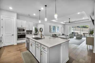 Image de Luxury 1-story living in Hill Country, 5 mins to Galleria