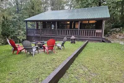 Image de Indoor tree house & swivel firepit grill. Close to Kooser & Laurel Hill Parks. \n