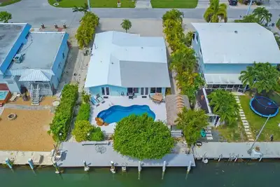 Image de Dolphin Retreat-3 bedroom 2 Bath Marathon Home w Private Pool & 60 foot Dock