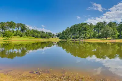Image de Alabama Retreat w/ Private Pond, Deck & Pool Table