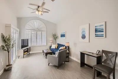 Image de Cozy and Contemporary Tempe Condo - N Tempe location convenient to everything