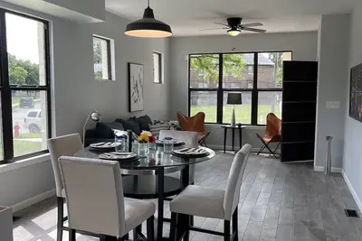 Image de Newly Renovated Condo's