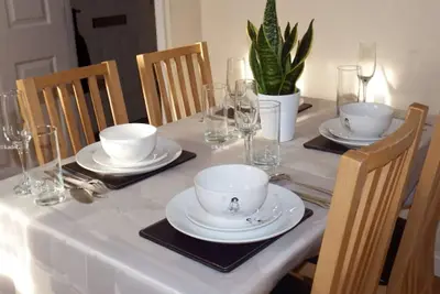 Image de Amama's Cabin by Helot Company