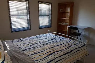 Image de 2br Fashionable Townhouse Flemington / Showgrounds / Melbourne