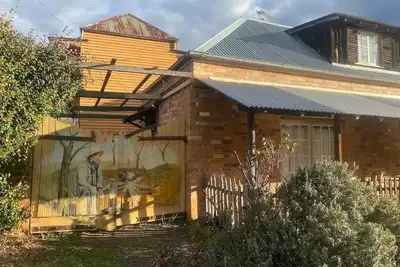 Image de The Gold Commissioners Sofala