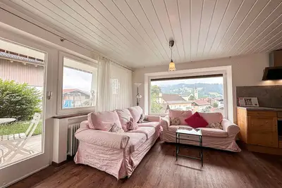 Image de Ferienwohnung Giebelblick A: Hoch Über den Dächern von Oberstaufen