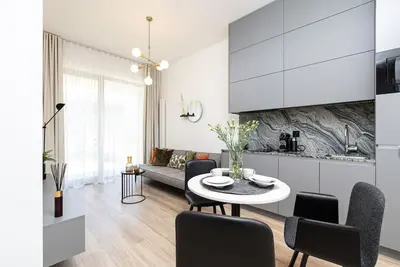 Image de A beautiful apartment surrounded by a forest