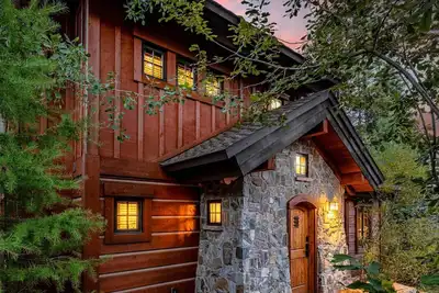 Image de Encore Cottage @ Tamarack Resort | Cozy Ski In/Out | Ac | Hot Tub