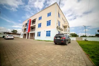 Image de 3 bedrooms | Entire Flat | Amasaman, Accra