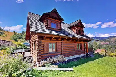 Image de Dom Z Widokiem / Wooden and cozy house for 13 in the middle of polish mountains!