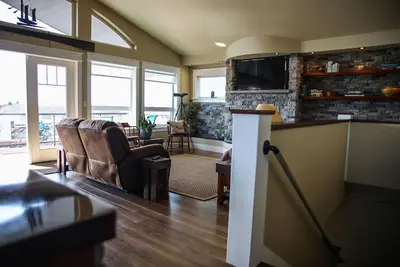 Image de Oceanfront luxury 2 bedroom, 2. 5 bathroom, close to downtown