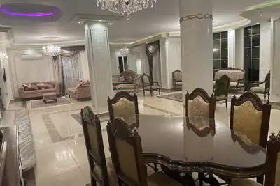 Image de Fancy 3 bedrooms 240 m apartment in sheik zayed compound