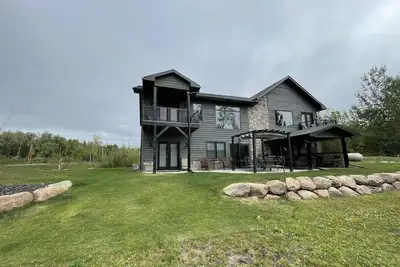 Image de Tranquil lake house retreat