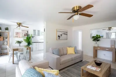 Image de Lucca | 350m to Beach