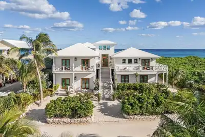 Exquisite 8 bedroom Ocean Front Luxury Villa with Pool
