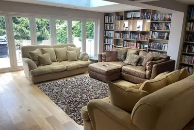 Image de Luxurious home in the centre of leafy Binfield
