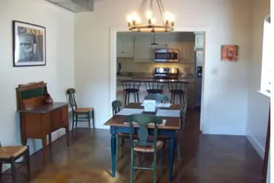 Image de Large, Unique, Ground Floor Loft with Parking #2