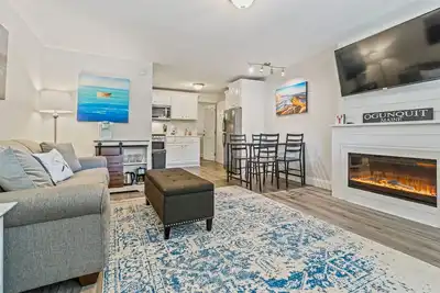 Image de Lovely 1br Condo with indoor outdoor pool walkable to Perkins Cove and town!