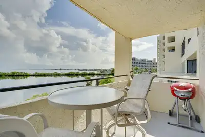 Image de Gulf-View Balcony & Pool Access: Hudson Retreat
