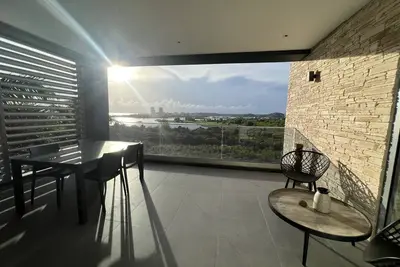 Image de Stunning 2 Bedroom Apartment, Perfect Location!