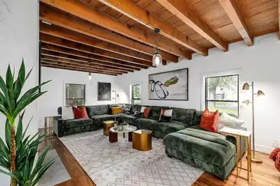Image de Russell Woods Mansion