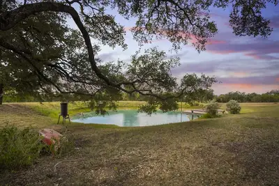 Image de Hill Country Mirage in Bandera