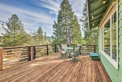Image de Charming Murphys Retreat: Luxury, Nature, and Wine Awaits! 5 mins to Main St!