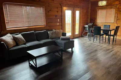Image de Cabin Retreat near Three Bears\n\n