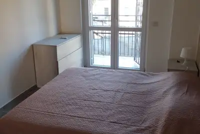 Image de Newly renovated apartment in serviced area