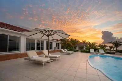 Image de Villa - Beach Front