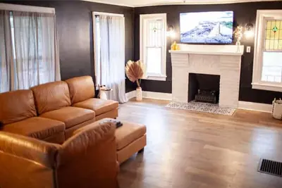 Image de #1 Location, Large House, Chic!