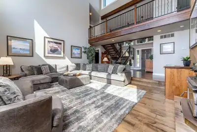 Image de Riverview Pool Villa near Chelan, and Hot Tub!