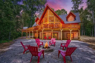 Image de Trillium Point Lodge, Stunning 7 bedroom in Logan. Centrally located. Sleeps 15