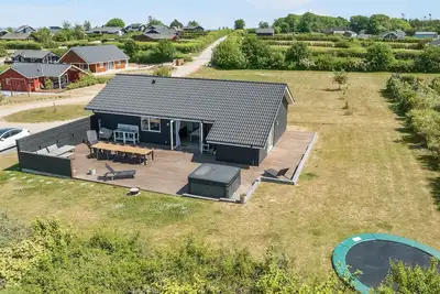 Image de New and modern holiday home with hot tub