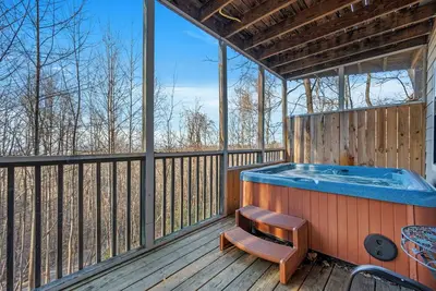 Image de Sevierville - Four Cubs Cabin - 2 Bedrooms - Sleeps 8