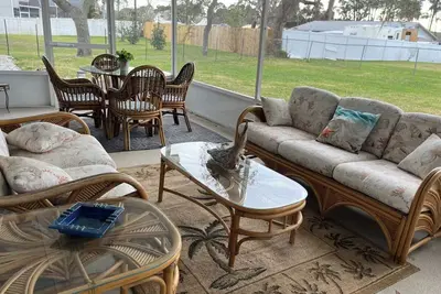 Image de Snowbird Special-Large Comfy Stay Pets Welcome w/Parking Trailers/Bikes/Boats